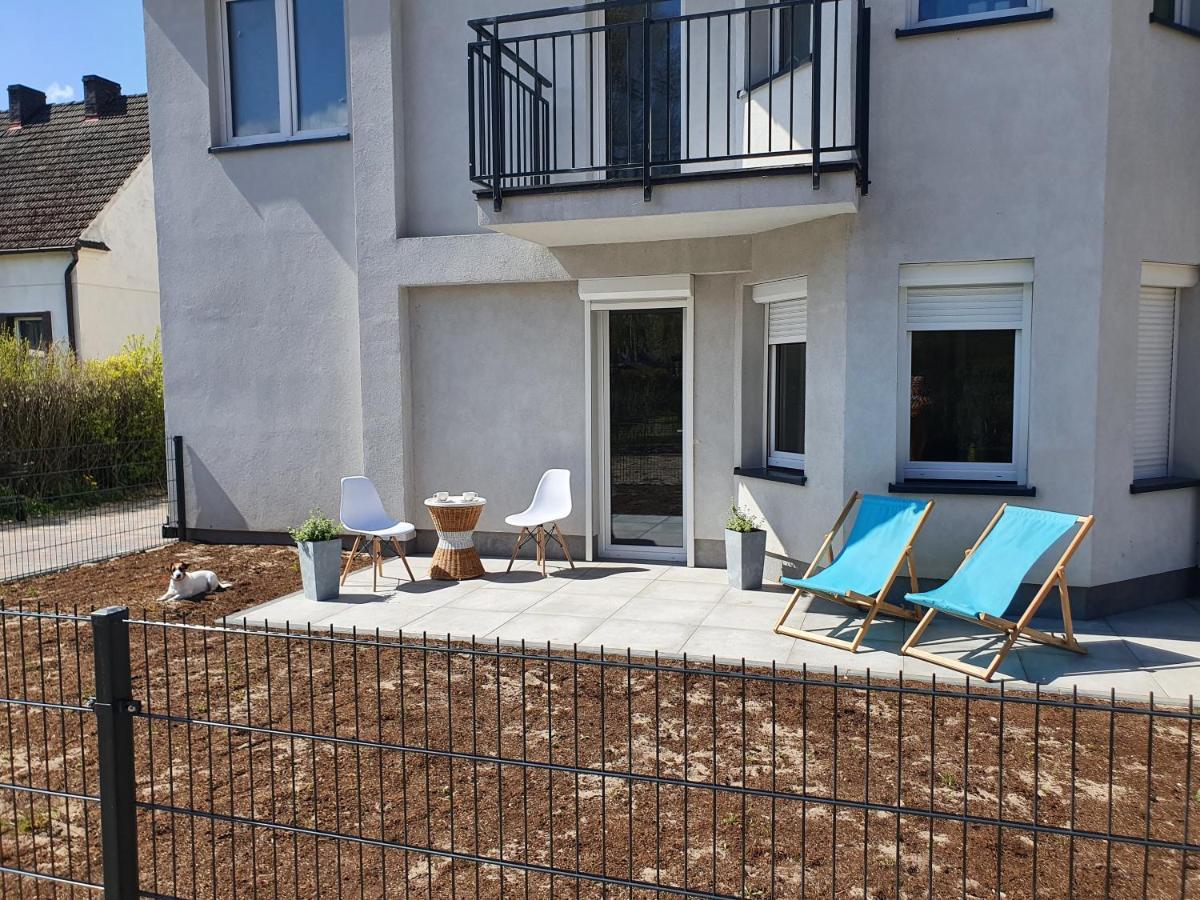 Apartament Beige Z Ogrodkiem Dziwnówek Exterior foto